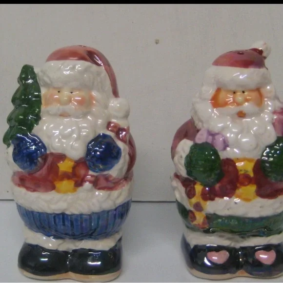 Vintage Colorful Christmas Lusterware Santa Claus Ceramic Salt & Pepper Shakers - Picture 3 of 7